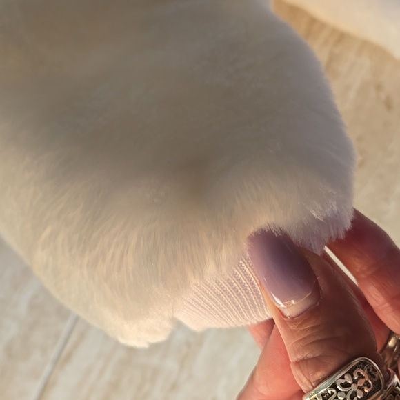 Tom Arma Plush Bunny Costume - Picture 3 of 10